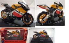 NewRay - 1:18 Honda Repsol